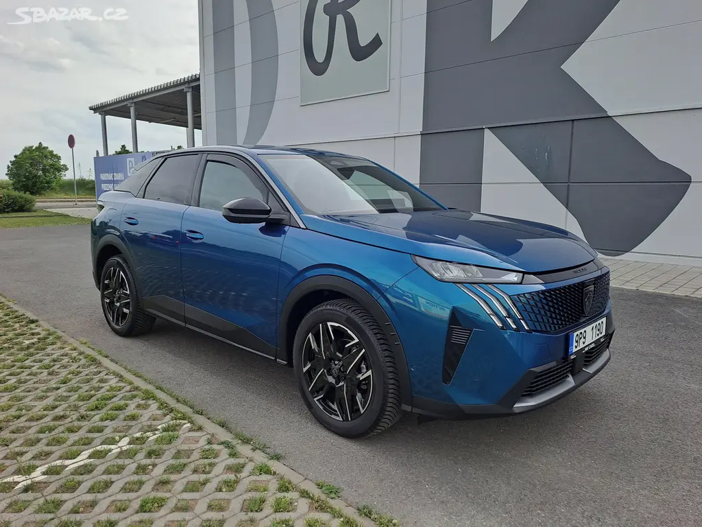 Peugeot 3008, ALLURE HYBRID EXTRA-STAV NOVÉ